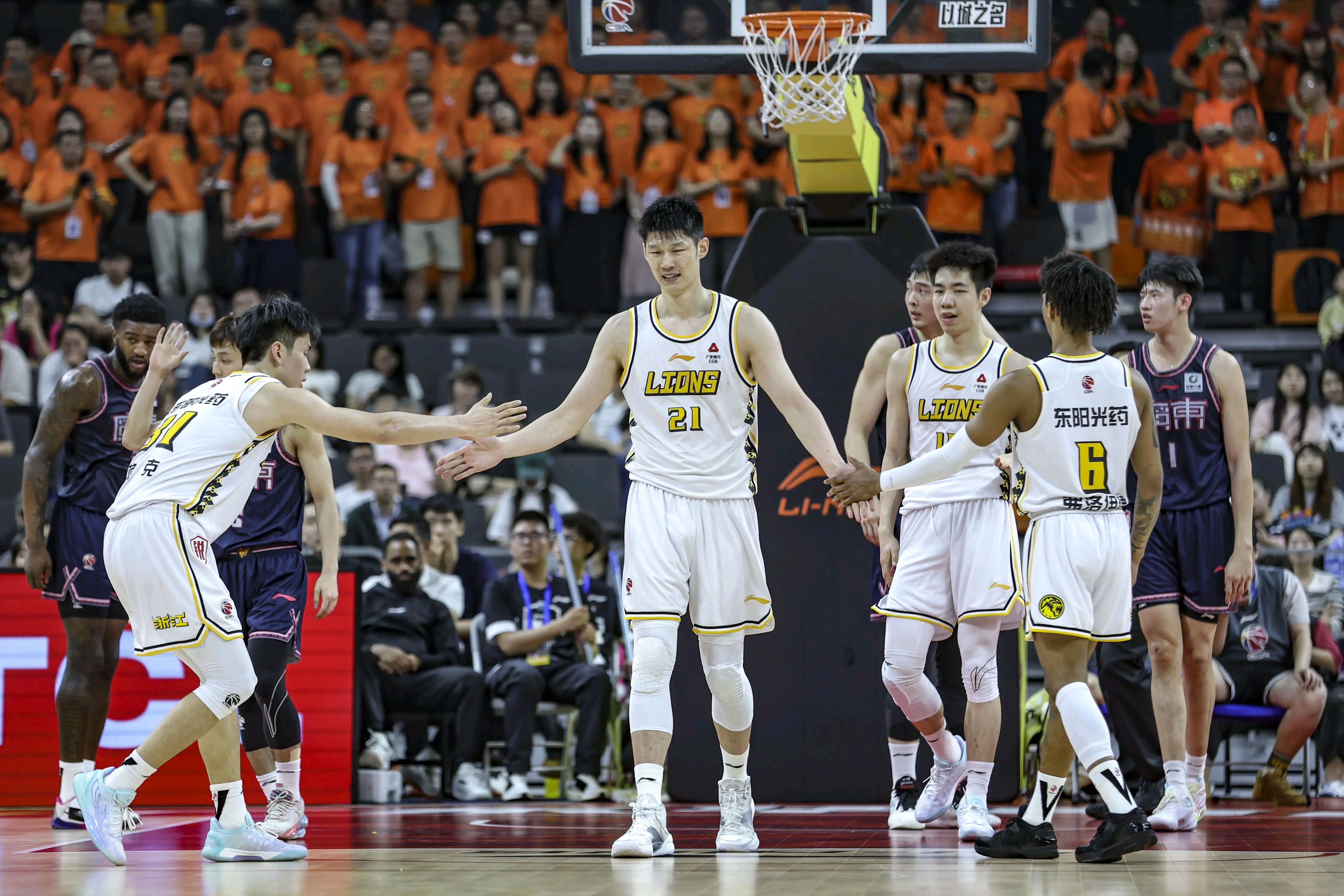 爱游戏体育APP下载关于国际比赛日CBA常规赛传出新动向，切尔西内部沟通，管理层表态：质疑声仍在，细节决定成败的信息