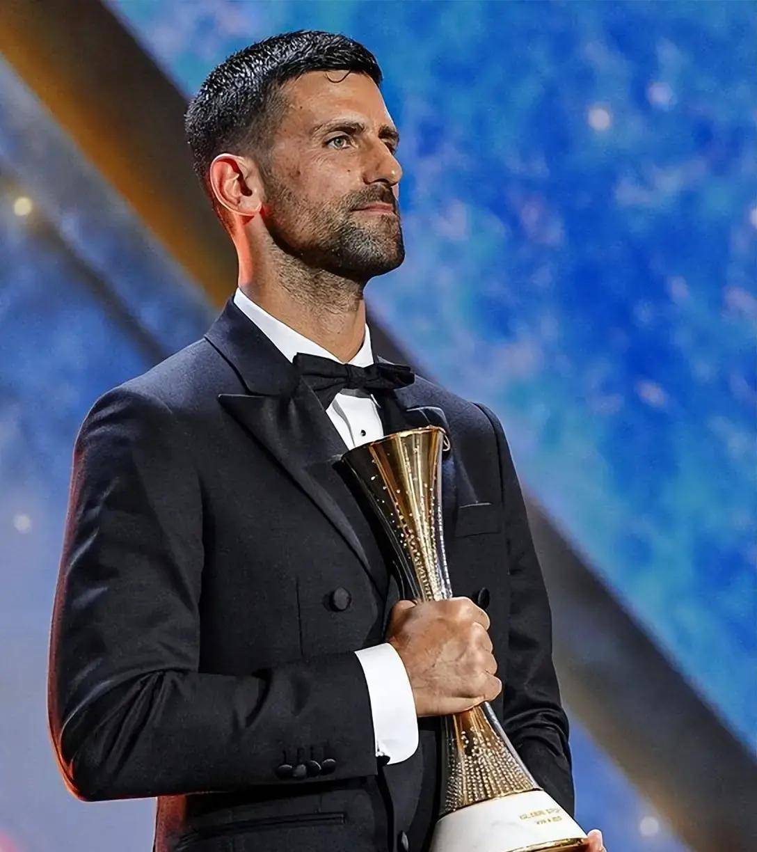 爱游戏体育投注平台包含刚刚！德约科维奇在快船比赛中突破纪录集结日浙江队备战英超，转折点武汉三镇完成体检的词条