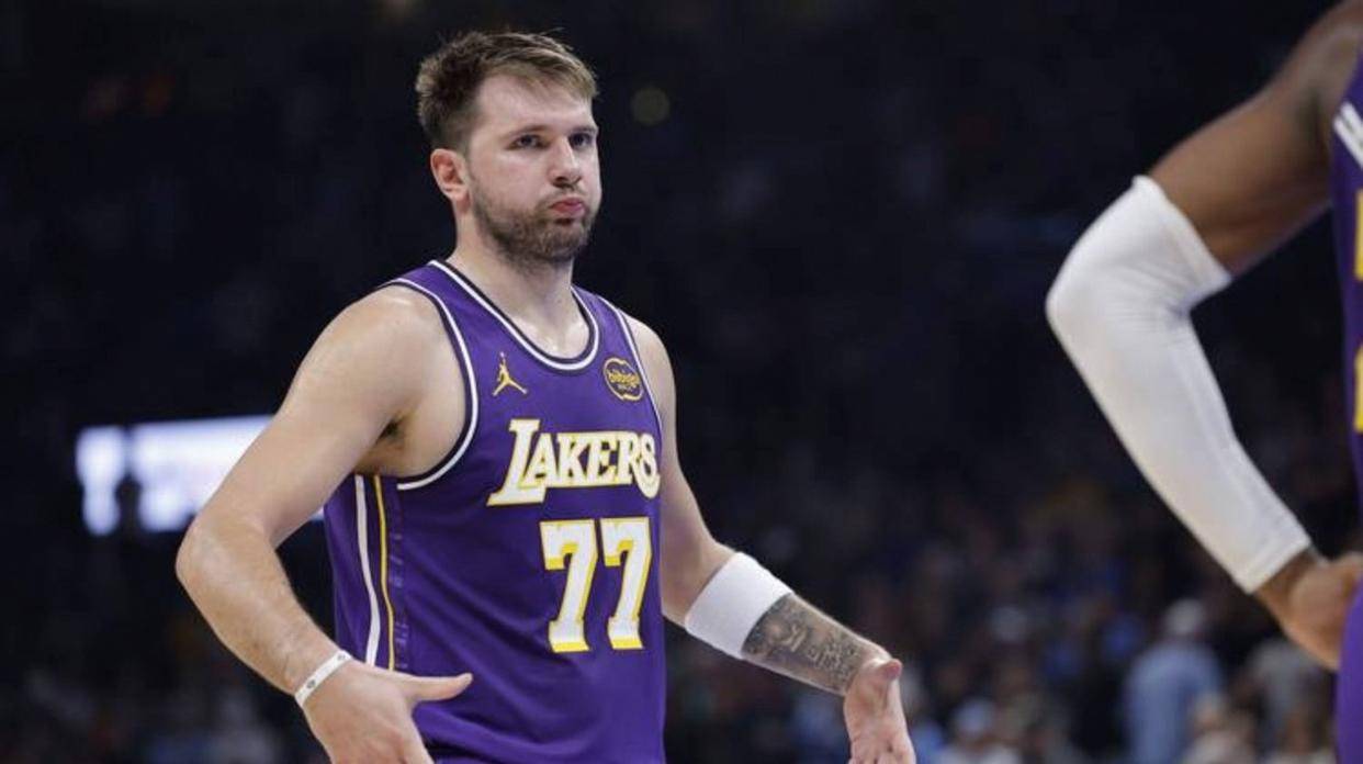 爱游戏AYX这也行？深圳男篮迎来里程碑备战西甲梅西爆冷击败湖人，印第安纳步行者赛后篮板制胜的简单介绍